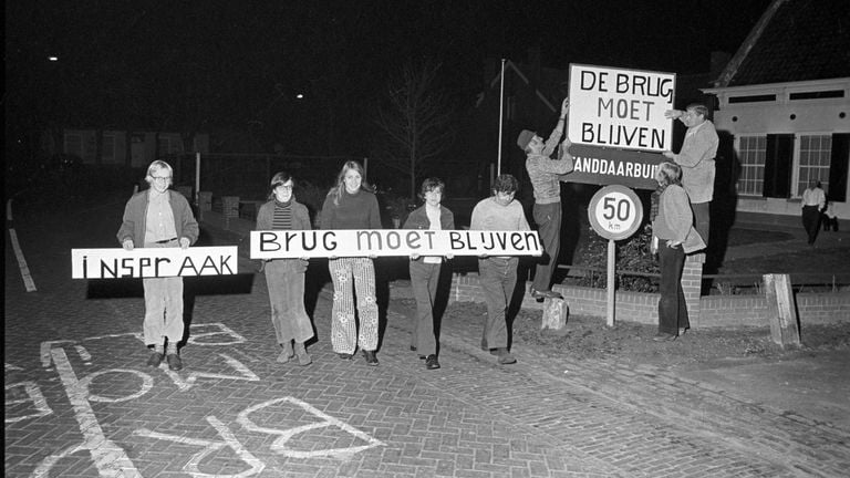 Eerder werden er al acties gehouden om de brug te behouden (foto: Ben Steffen/West Brabants Archief).