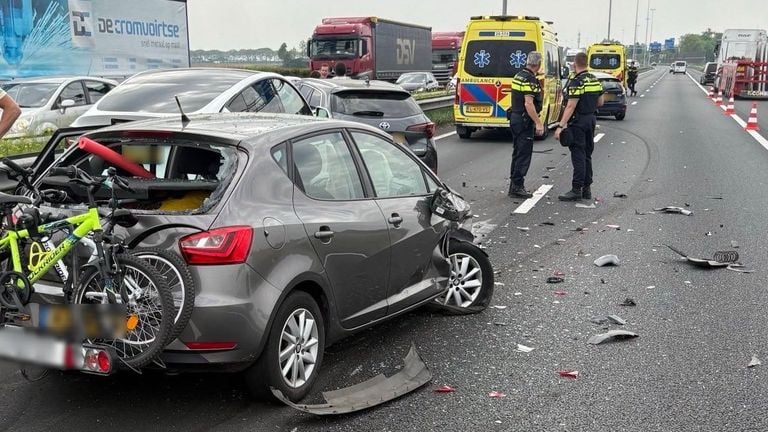 Een beeld van de ravage (foto: Rijkswaterstaat).