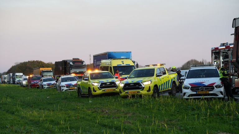 Ongeluk op de A59 (foto: Erik Haverhals / Persbureau Heitink).