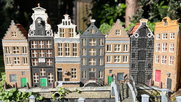 De straat in Amsterdam (foto: Rogier van Son).