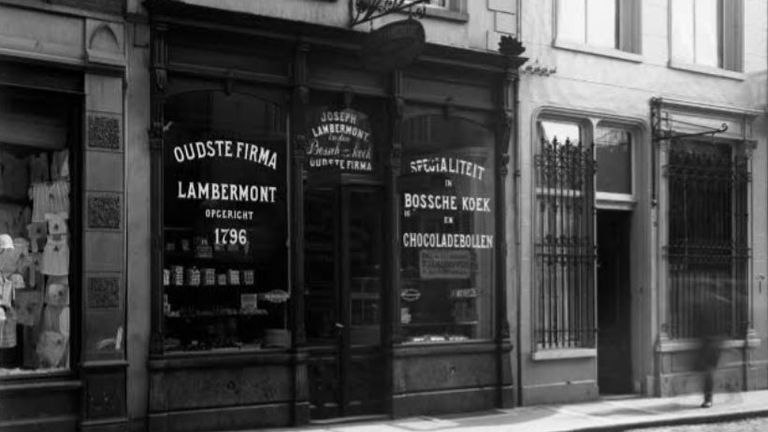 De winkel van Joseph Lambermont in de Bossche Visstraat in 1930 (foto: Erfgoed s-Hertogenbosch)