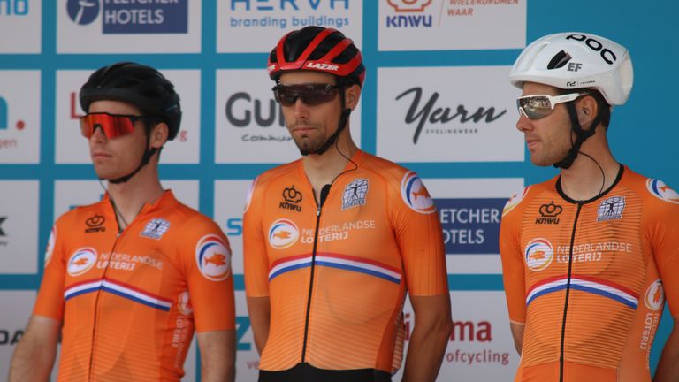 Jeroen Meijers bij de ploegenprestatie in de ZLM Tour.