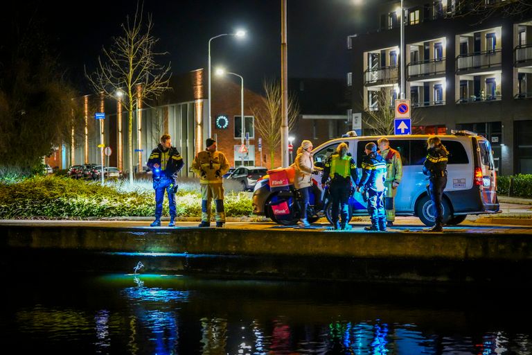 Er zou iets of iemand in het water zijn gevallen (foto: SQ Vision).