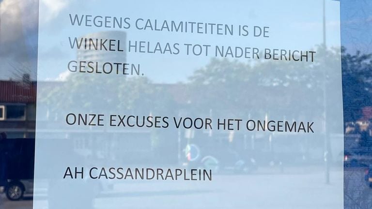 De AH aan het Cassandraplein is tijdelijk dicht (foto: Tonnie Vossen).