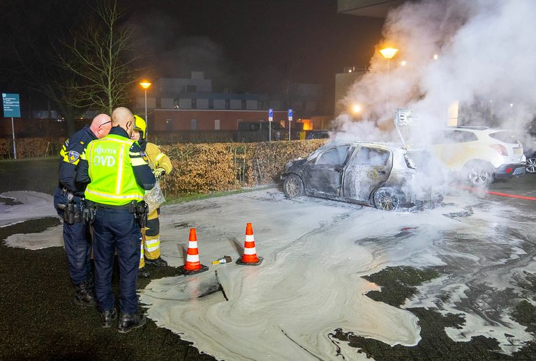 Het kostte nogal wat moeite om het vuur te blussen (foto: Gabor Heeres/SQ Vision).