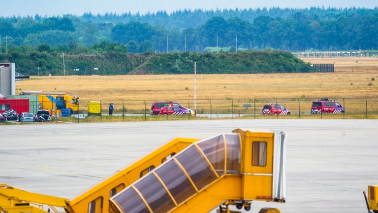 Hulpdiensten aanwezig op de vliegbasis (foto: Sem van Rijssel/SQ Vision).