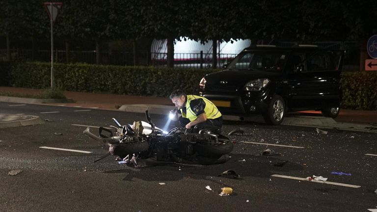 Hoe de aanrijding in Bergeijk kon plaatsvinden, wordt onderzocht (foto: Jozef Bijnen/SQ Vision).