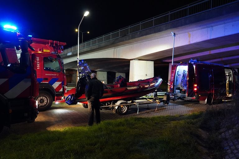 Hulpdiensten zoeken massaal naar vermiste vrouw (foto: Jeroen Stuve/SQ Vision).