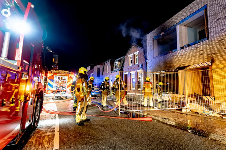 Een nacht eerder was het ook al raak aan de Bredaseweg in Oosterhout (foto: Marcel van Dorst/Eye4Images).