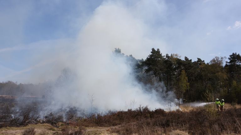 Brand op de Vughtse Heide (foto: Bart Meester/SQ Vision)