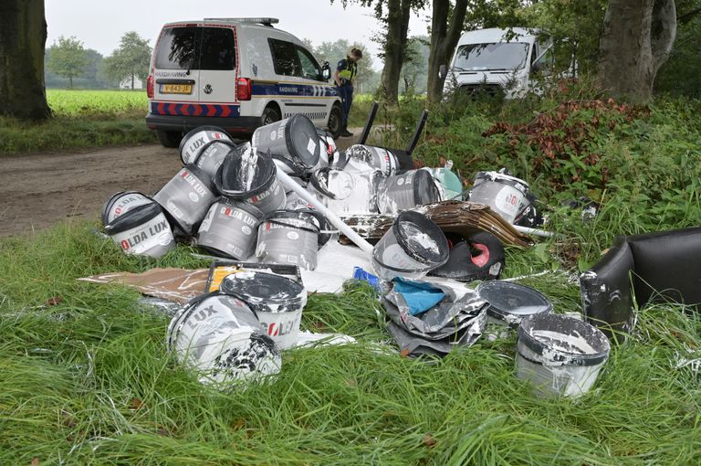 Een wandelaar vond de emmers in Breda (foto: Perry Roovers/SQ Vision).