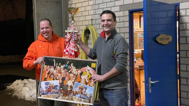 CV de Zimkus wint de Mooiste Carnavalswagen Aller Tijden