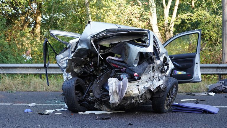 De ravage op de A27 is enorm (foto: Jeroen Stuve/SQ Vision).