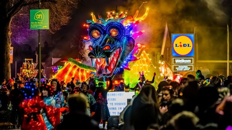 De Verlichte Optocht Knollenrijk is een waar spektakel (foto: EYE4images/Marcel van Dorst)