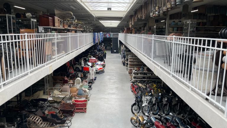 Een van de hallen van het museum (foto: Jos Verkuijlen).