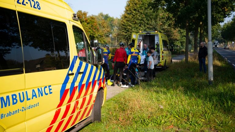 Het slachtoffer maakte deel uit van een groepje wielrenners uit Oss (foto: Walter van Bussel/SQ Vision).