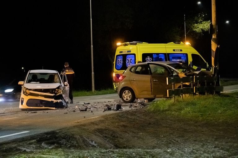 Het ongeluk gebeurde op de Overloonseweg in Vierlingsbeek (foto: Albert Hendriks).