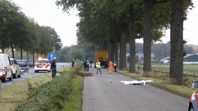 Na het ongeluk op de N272 bij Sint-Anthonis werden meerdere hulpverleners opgeroepen (foto: SK-Media).