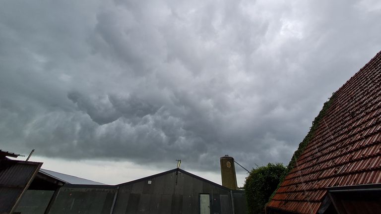 Een onweersbui in Baarle-Nassau (foto: Kristel Verbakel)