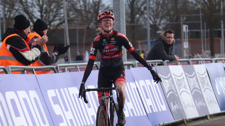 Fem van Empel wint bij de beloften (foto: Corrado Francke).