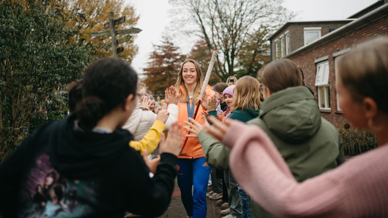 Erehaag voor Renée van Laarhoven. (Foto: KNHB / Anne Veenendaal)