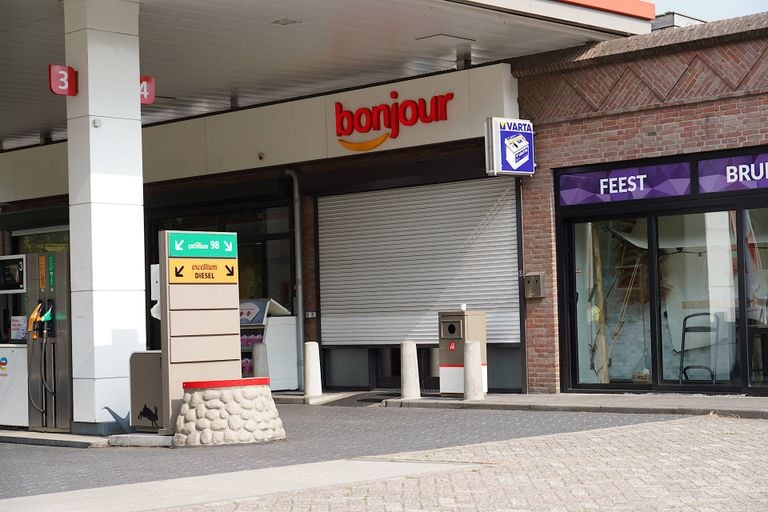 Het tankstation in Gilze dat dicht moest na een gaslekkage (foto: Jeroen Stuve/Persbureau Heitink).