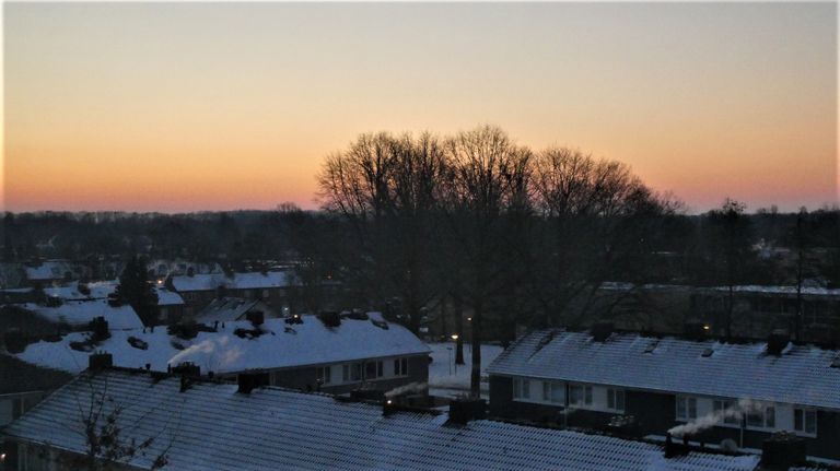 Zonsopkomst in Waalwijk (Foto: Martha Kivits).