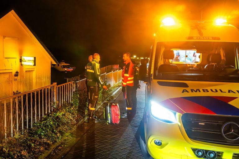 De man werd gevonden op de straat Hulst in Geldrop (foto: Dave Hendriks/SQ Vision).