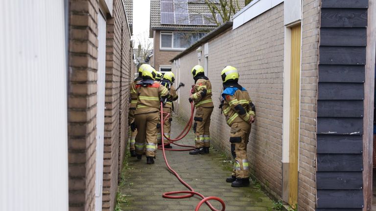 Brandweer in actie voor brand (foto: Sander van Gils/SQ Vision).