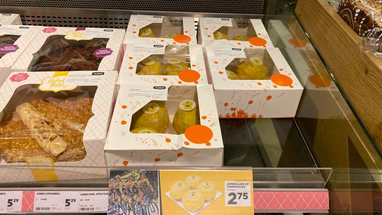 Er is nog volop speciaal 'Tour de France-gebak' te verkrijgen bij Jumbo.