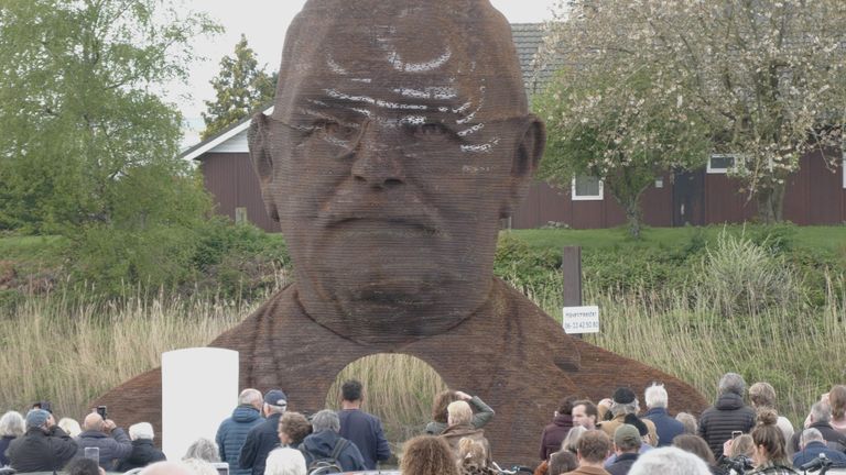 Beeld Gerard Philips bij aankomst in Zaltbommel (foto: Jan Peels)