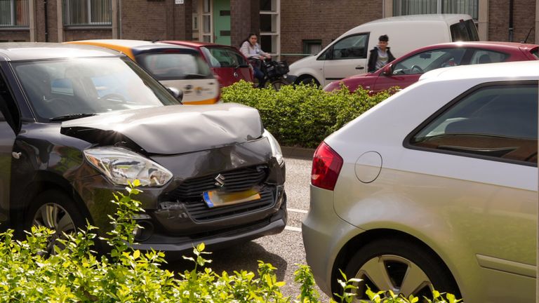 Hoe het mis kon gaan op de straat Oostende in Helmond wordt onderzocht (foto: Harrie Grijseels/SQ Vision).