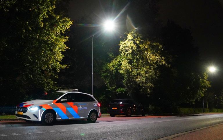 Twee daders beroven fietser van jas en willen pinpas (foto: Bart Meesters/SQ Vision).