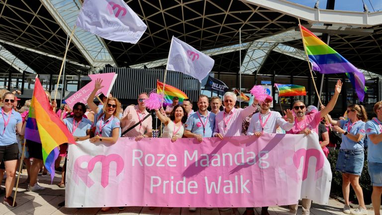 Roze Maandag 2022 in volle gang (foto: Lobke Kapteijns)