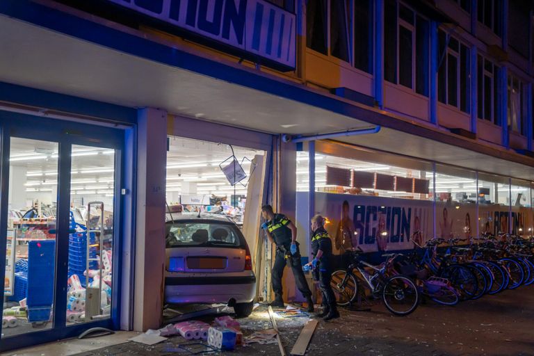 De politie werd gewaarschuwd door het inbraakalarm dat afging (foto: Dave Hendriks/SQ Vision).