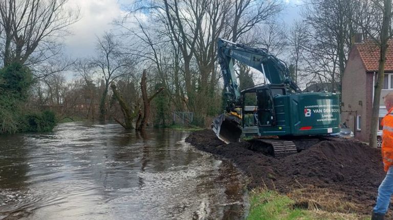 Werkzaamheden van waterschap De Dommel tegen het hoge water in Sint-Oedenrode (foto: X/Waterschap De Dommel).