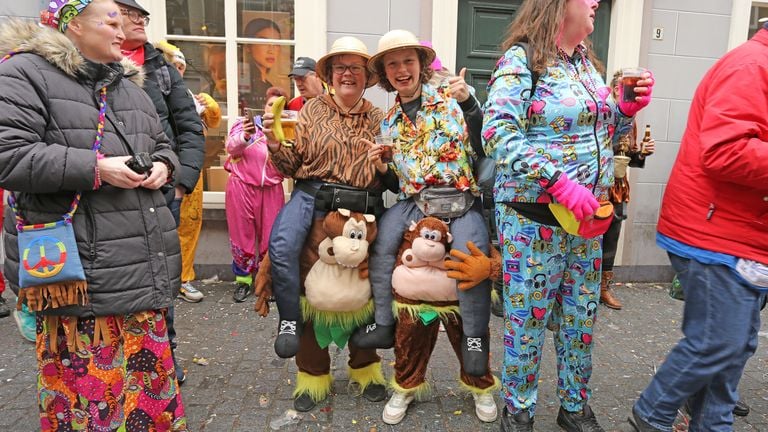 "Wij gaan op safari met onze aap." (Foto: Karin Kamp)