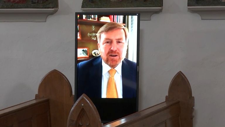 Koning Willem-Alexander bij de livestream.