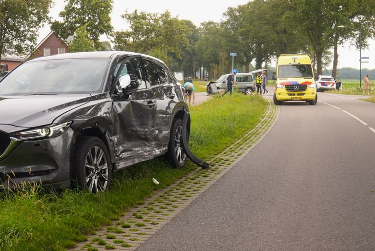 De botsing vond plaats op de Doctor De Quayweg in De Mortel (foto: Harrie Grijseels/SQ Vision).