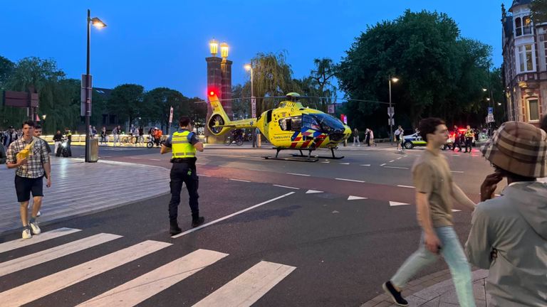 De helikopter trok veel aandacht (foto: Omroep Brabant).