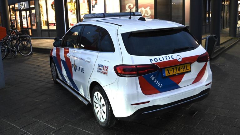 Gewapende overval gepleegd op Etos in Breda: dader gezocht (foto: Perry Roovers/SQ Vision).