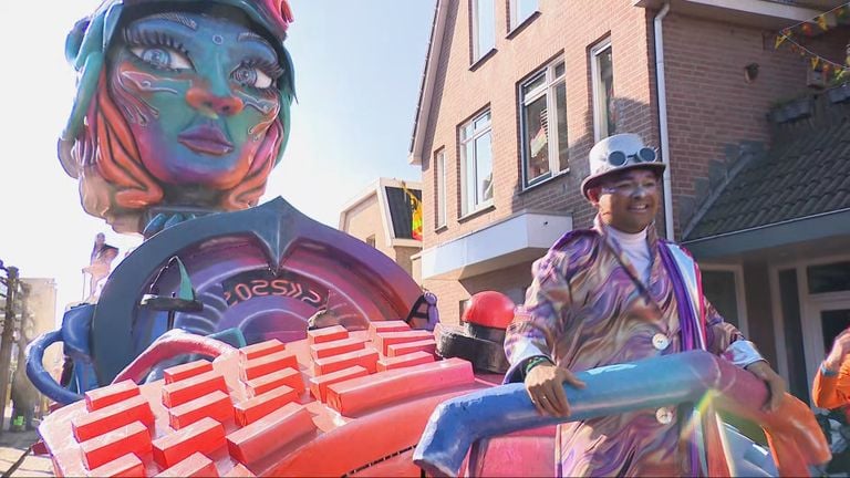 De eerste carnavalswagen die is ontworpen door AI (Foto: Omroep Brabant)