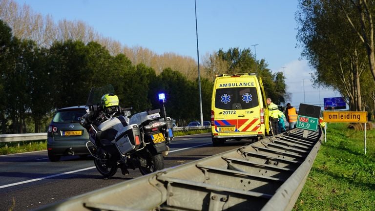 Het ongeluk gebeurde op de A27 tussen Oosterhout en knooppunt Hooipolder (foto: Jeroen Stuve/SQ Vision).
