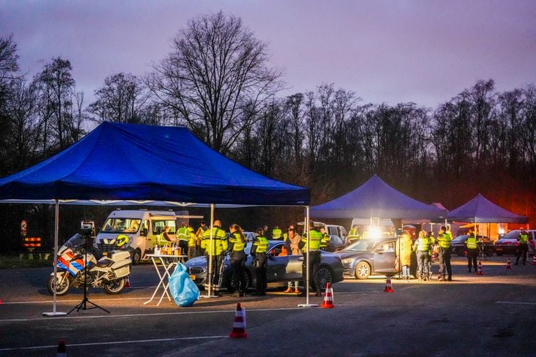 De controle begon toen het licht was en werd later voortgezet (foto: SQ Vision)