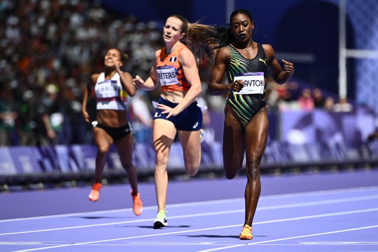 Cathelijn Peeters kwam ondanks een sterke eindsprint net tekort om zich rechtstreeks te plaatsen voor de halve finale (foto: ANP 2024/Jewel Samad AFP).