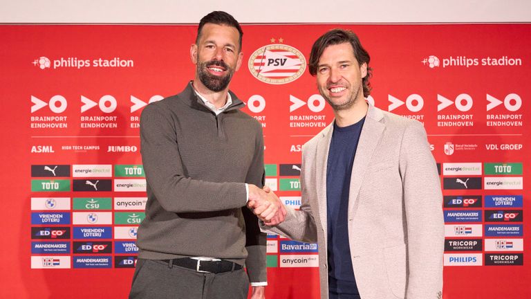 Ruud van Nistelrooij en John de Jong. (foto: PSV)