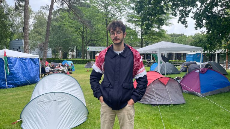 Rami in het tentenkamp op het terrein van Tilburg University 