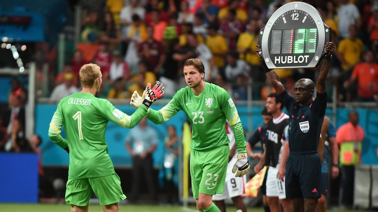 In 2014 wisselde Van Gaal de keeper voor de penaltyserie (Foto: ANP)