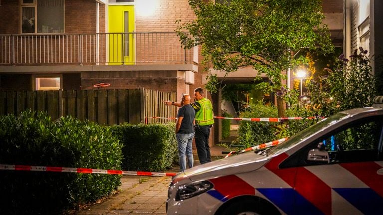 De politie zette een deel van de Tellegenstraat af om onderzoek te doen (foto: SQ Vision).