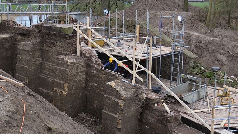 Doeverensche Sluis tijdens de restauratie in februari 2022 